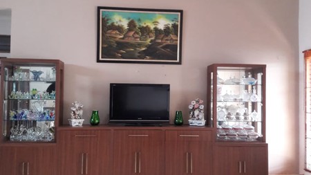 Rumah Siap Huni, Hunian Nyaman dan Exterior Mewah Nan Elegan @Mertilang, Bintaro