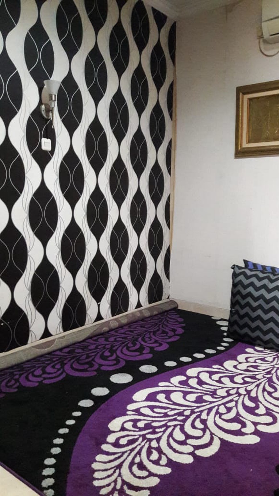 Rumah Siap Huni, Hunian Nyaman dan Exterior Mewah Nan Elegan @Mertilang, Bintaro