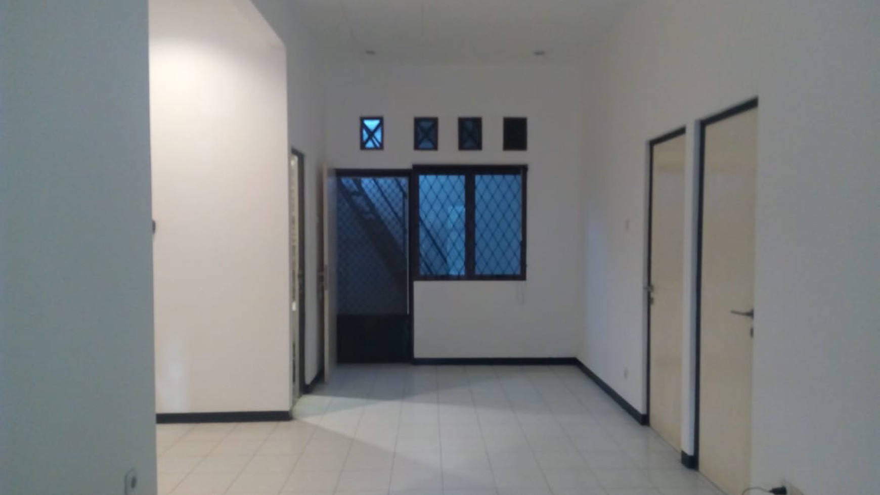 Rumah Minimalis, Hunian Nyaman dan Asri @Graha Raya Bintaro