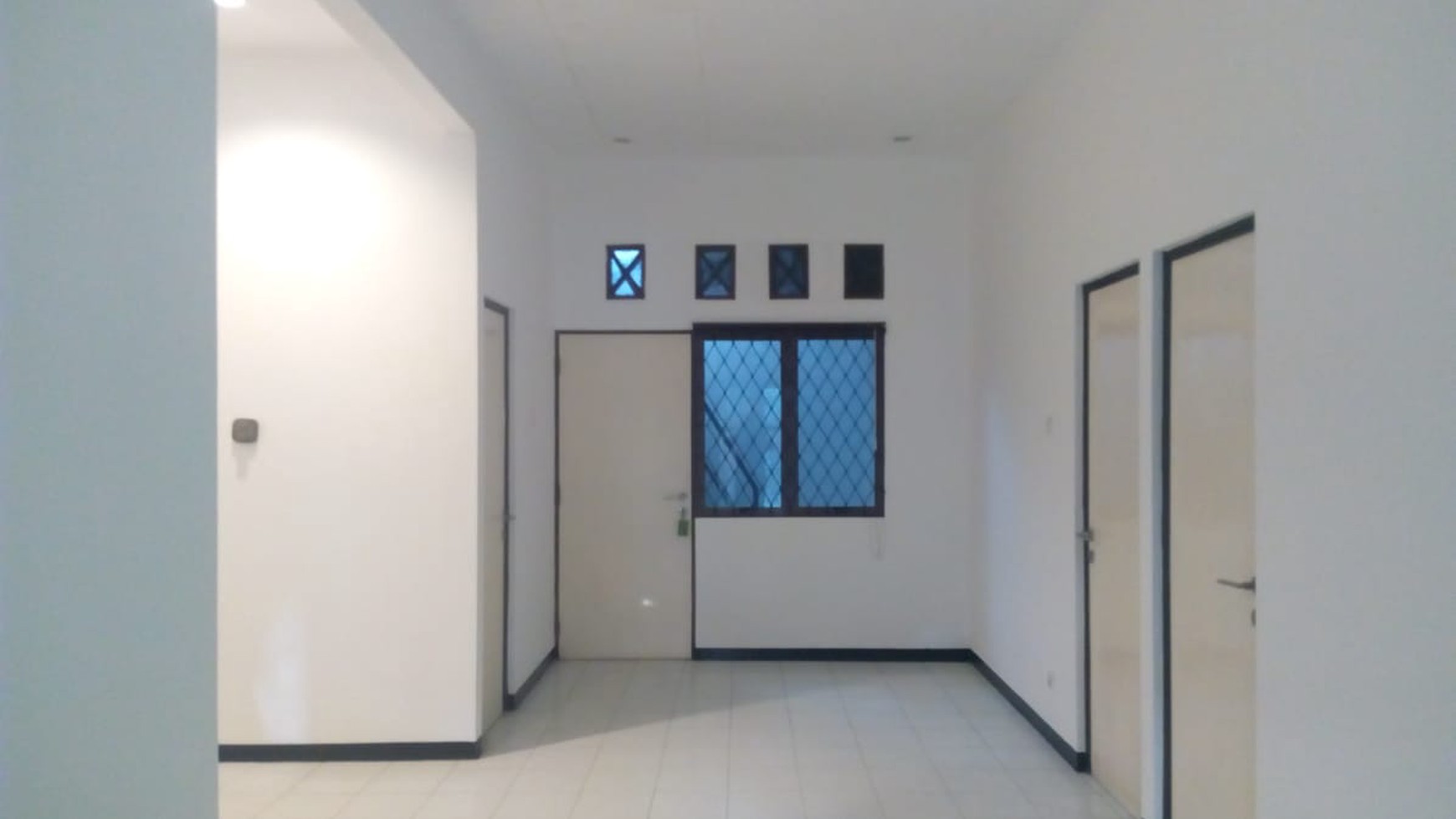 Rumah Minimalis, Hunian Nyaman dan Asri @Graha Raya Bintaro
