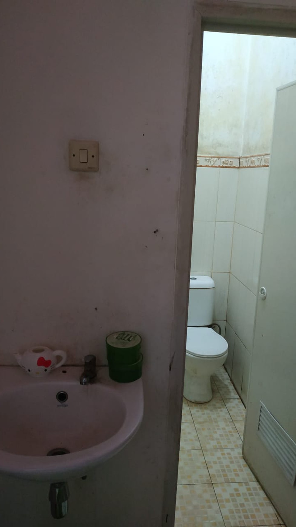 Rumah Dalam Cluster Lingkungan Nyaman