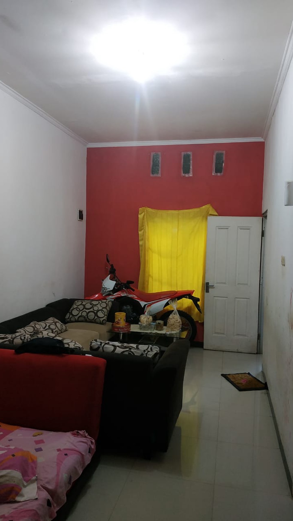 Rumah Dalam Cluster Lingkungan Nyaman