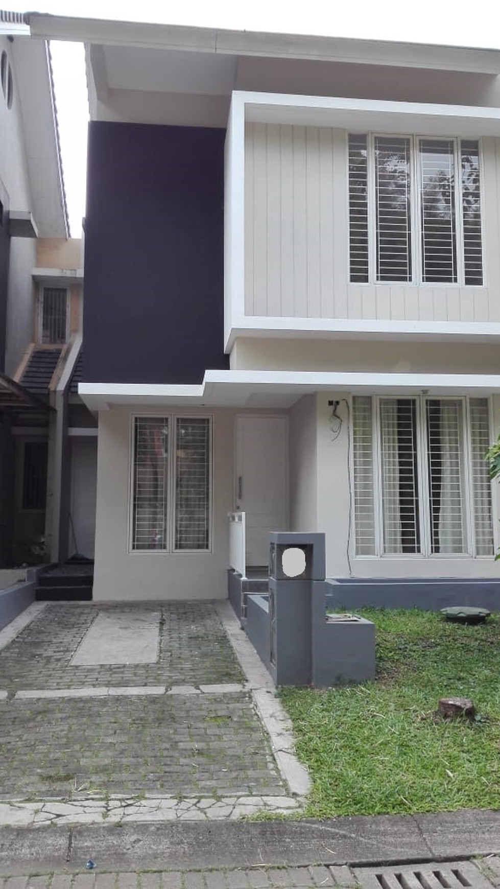 Disewakan Rumah Siap Huni, Sudah Renovasi, dan Hunian Nyaman @Emerald View, Bintaro