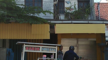 Rumah 2 lantai Bratang Gede