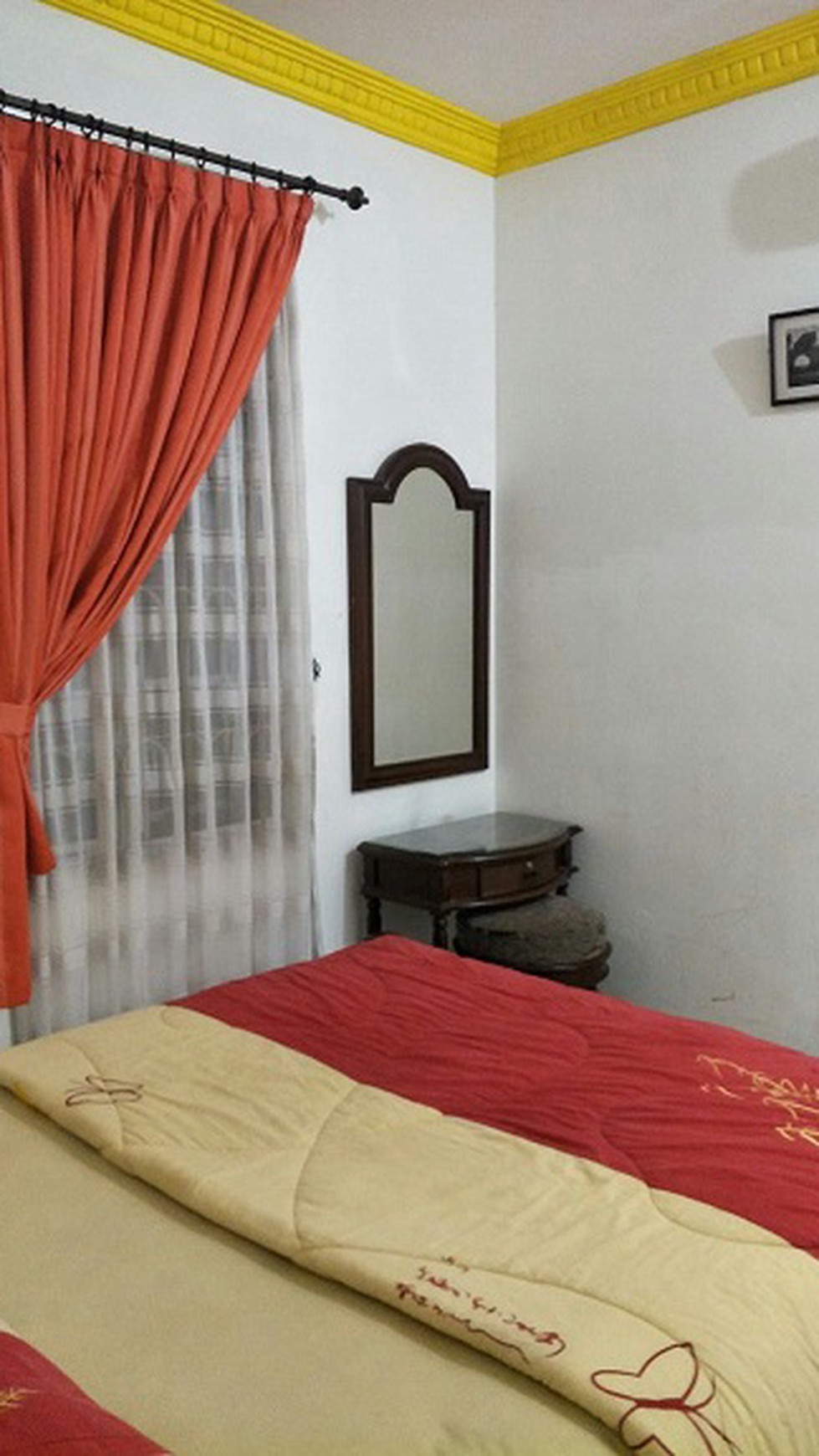 Villa 2 Lantai semi Furnish di Kota Bunga Cipanas Jawa Barat