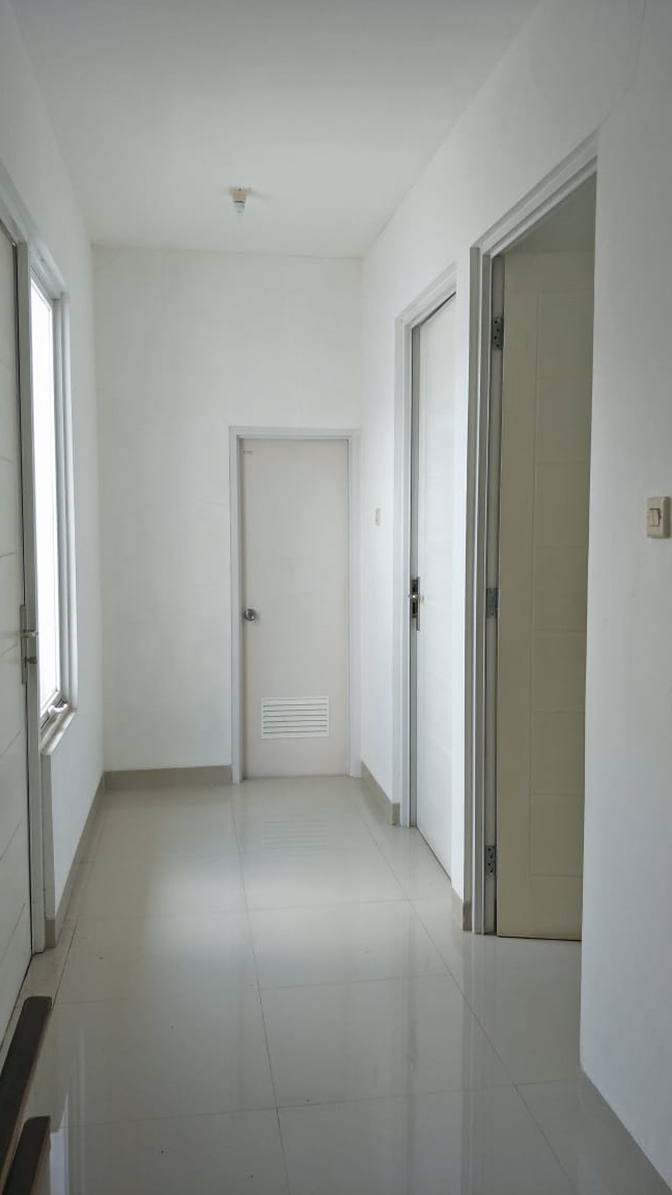 Rumah siap huni, nyaman, lokasi strategis @Mahagony Groove Ciater BSD