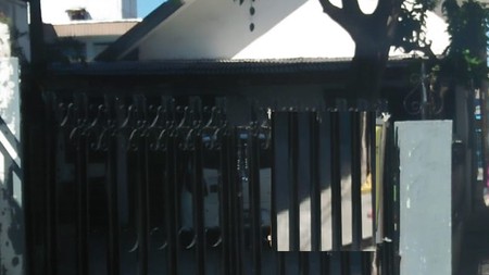 Rumah SHM di Jalan Karang Menjangan