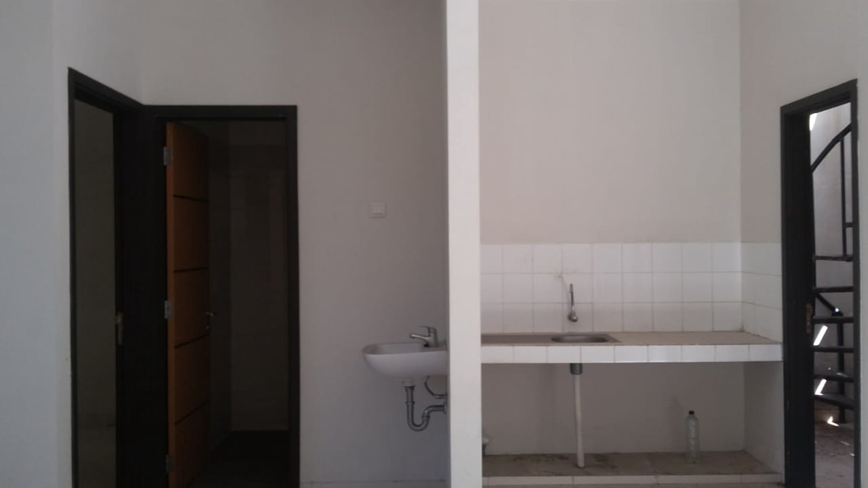 Disewakan Rumah Siap Huni, Hunian Nyaman dan Asri @Discovery Terra, Bintaro