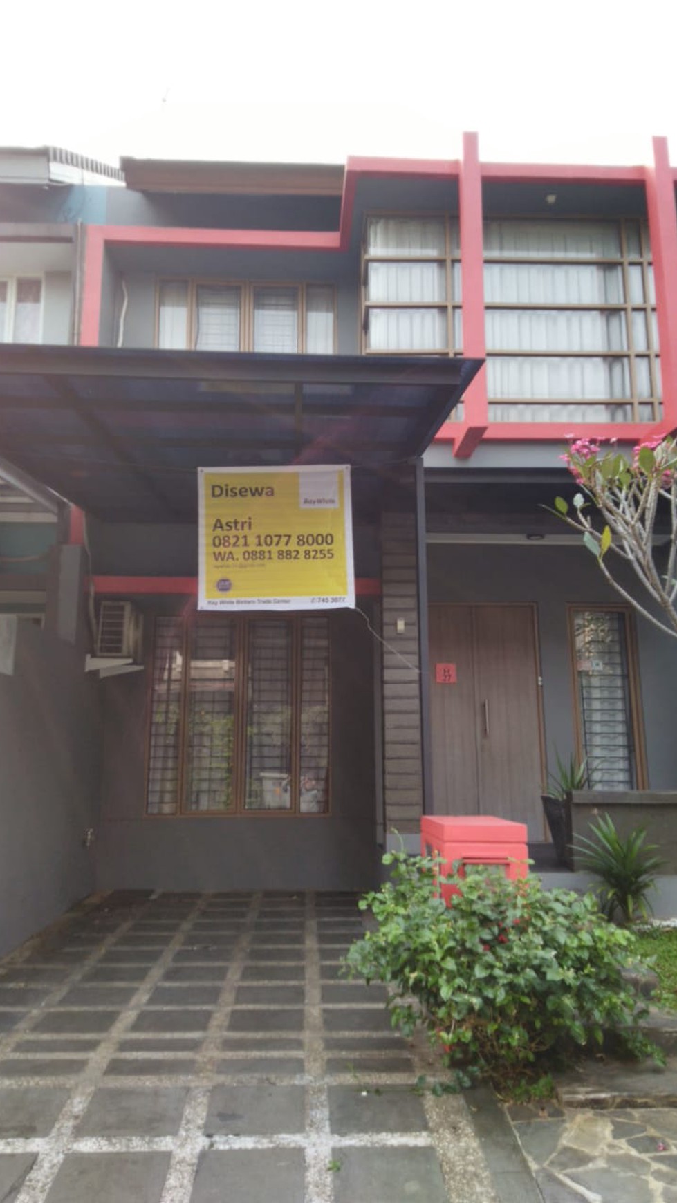 Disewakan Rumah Siap Huni, Nyaman, dan Hunian Asri @Emerald Garden, Bintaro