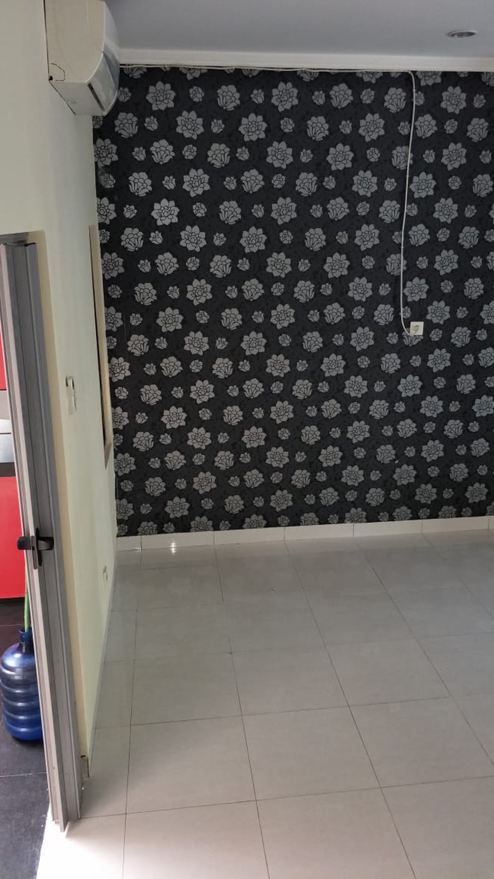 Disewakan Rumah Siap Huni, Nyaman, dan Hunian Asri @Emerald Garden, Bintaro