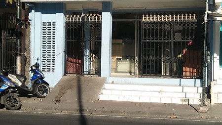 Rumah Nol jalan raya Ciliwung