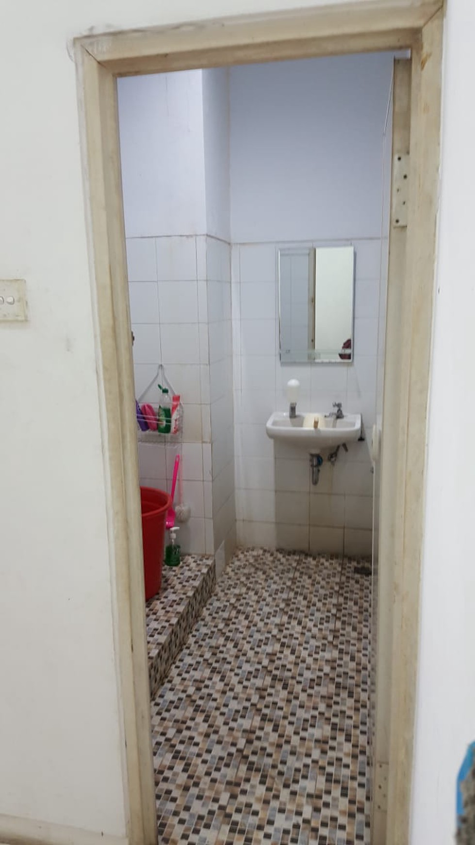 Diual Ruko Di JL. Imam Bonjol Karawaci