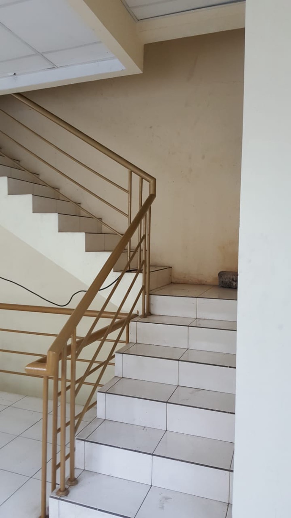 Diual Ruko Di JL. Imam Bonjol Karawaci