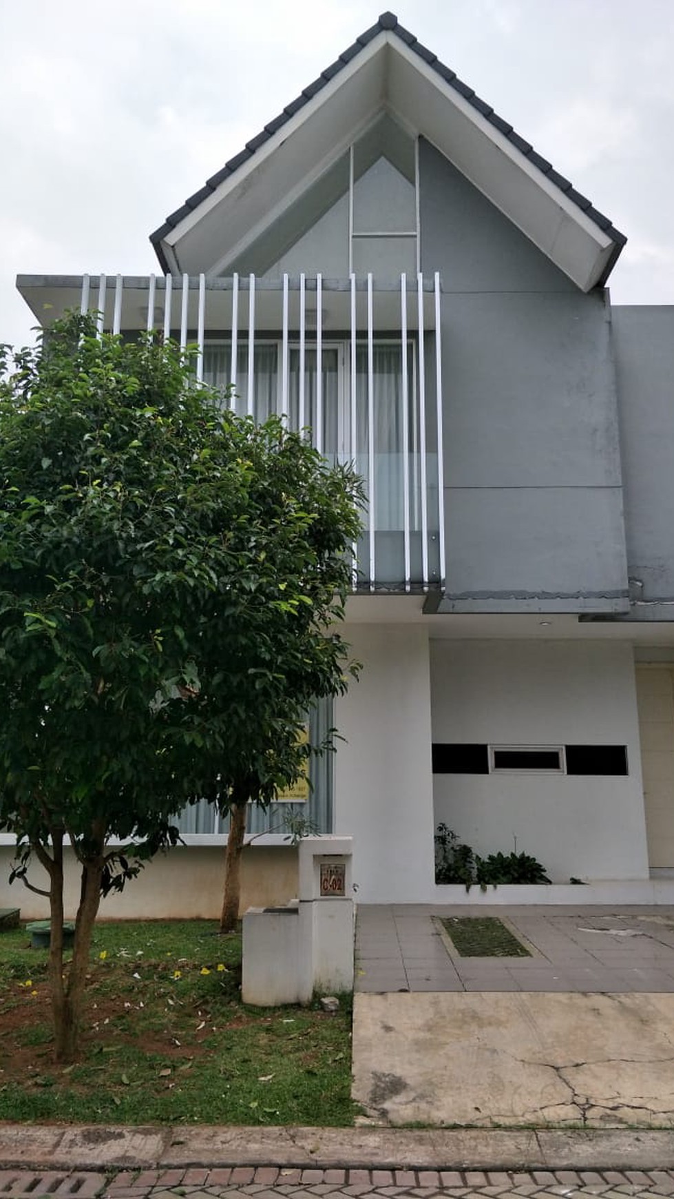 Disewakan Rumah Siap Huni, Hunian Nyaman dan Asri @Discovery Eola, Bintaro
