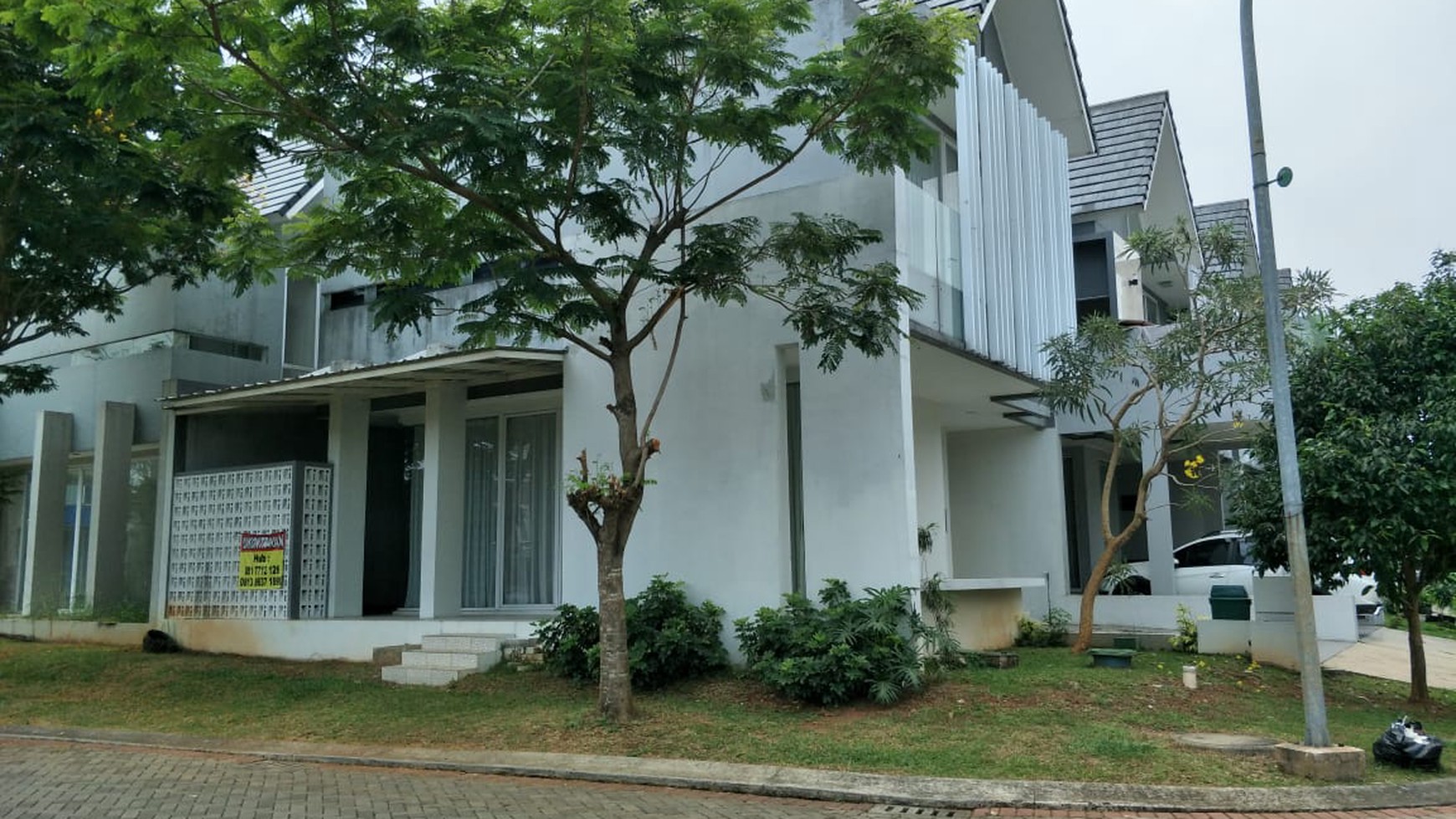 Disewakan Rumah Siap Huni, Hunian Nyaman dan Asri @Discovery Eola, Bintaro