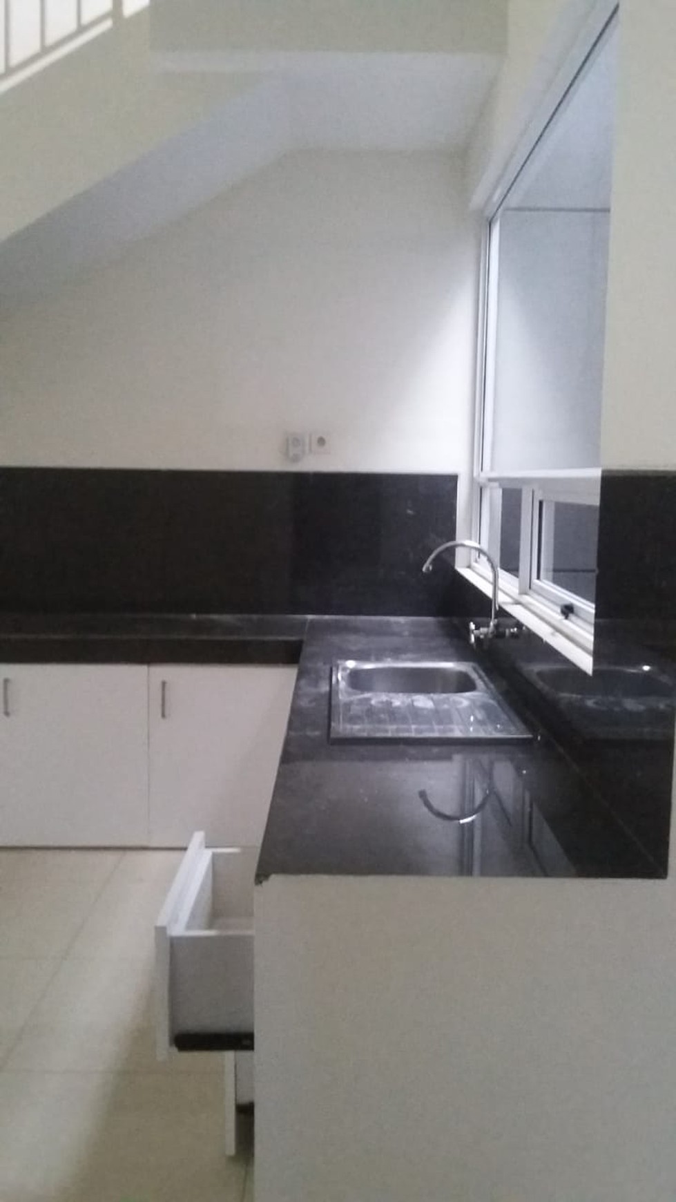 Disewakan Rumah Siap Huni, Lokasi Strategis, dan Hunian Nyaman @Discovery Aluvia Bintaro