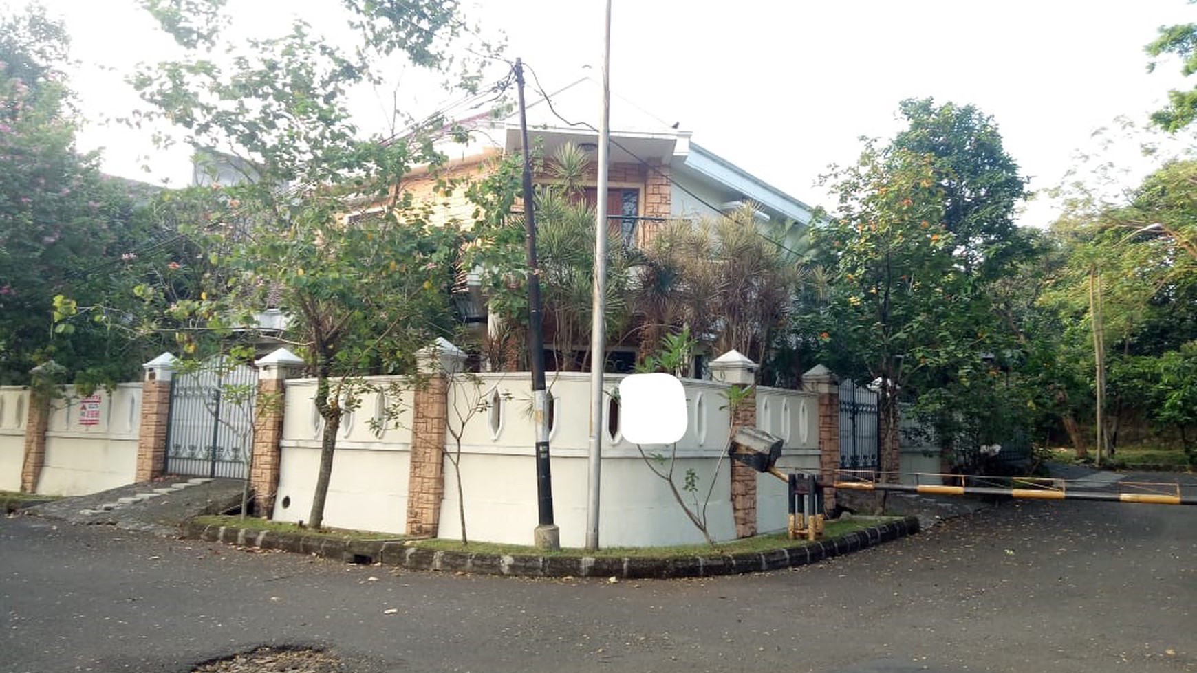Rumah Siap Huni, Lokasi Strategis, dan Kawasan Hunian Nyaman @Menteng Utama