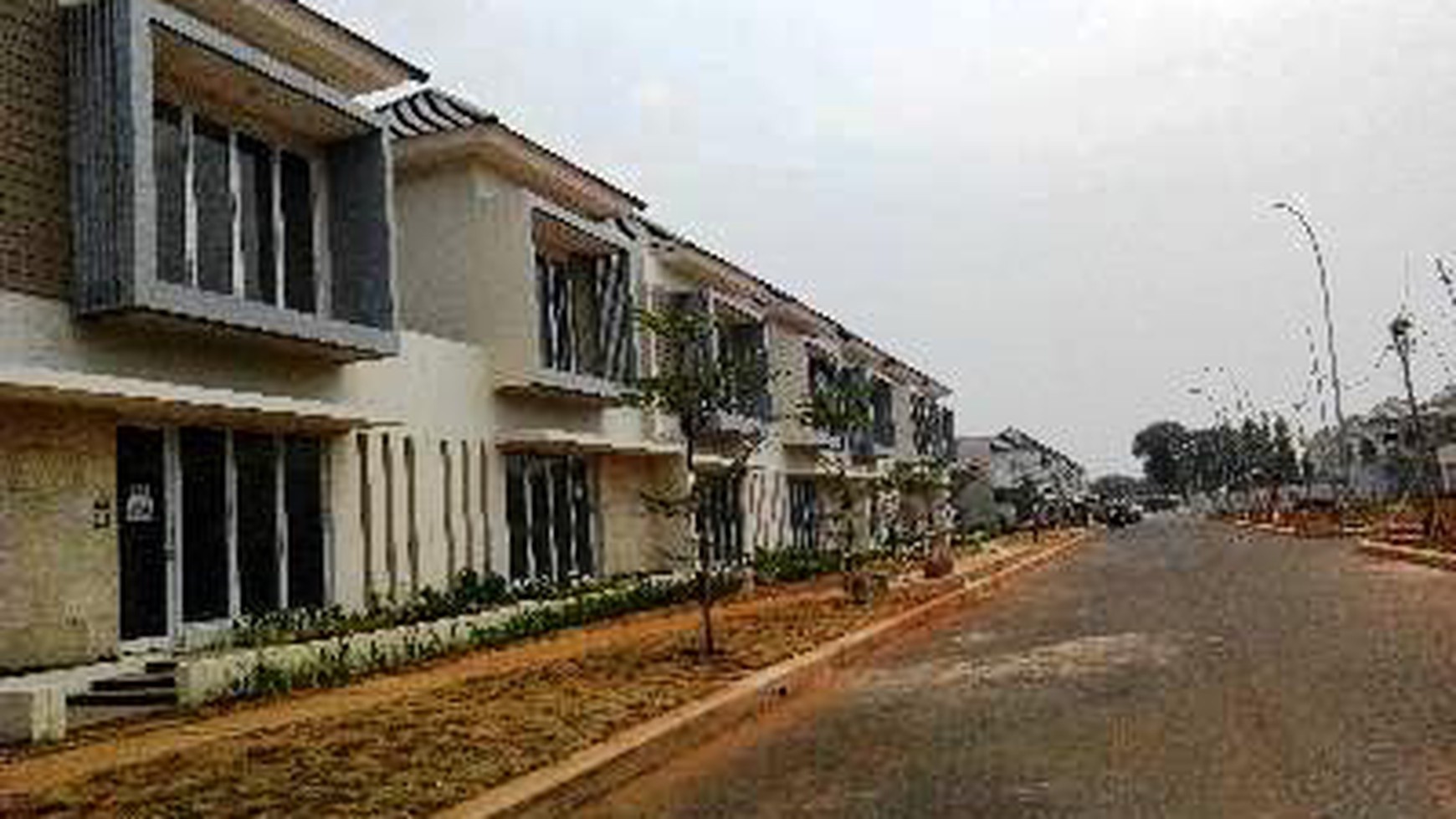 Dijual Rumah Minimalis Siap Huni di Cherry Ville, Grand Wisata, Bekasi