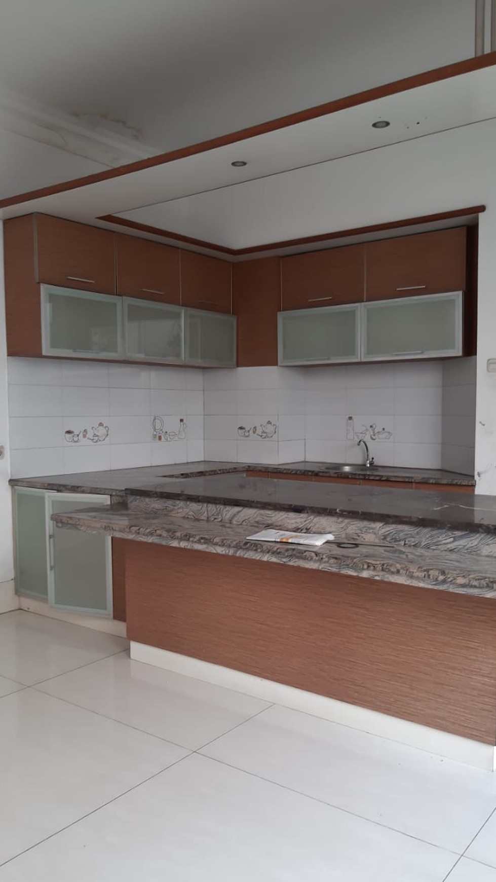 Dijual Rumah Bagus Di Jl Qadr, Karawaci, Tangerang