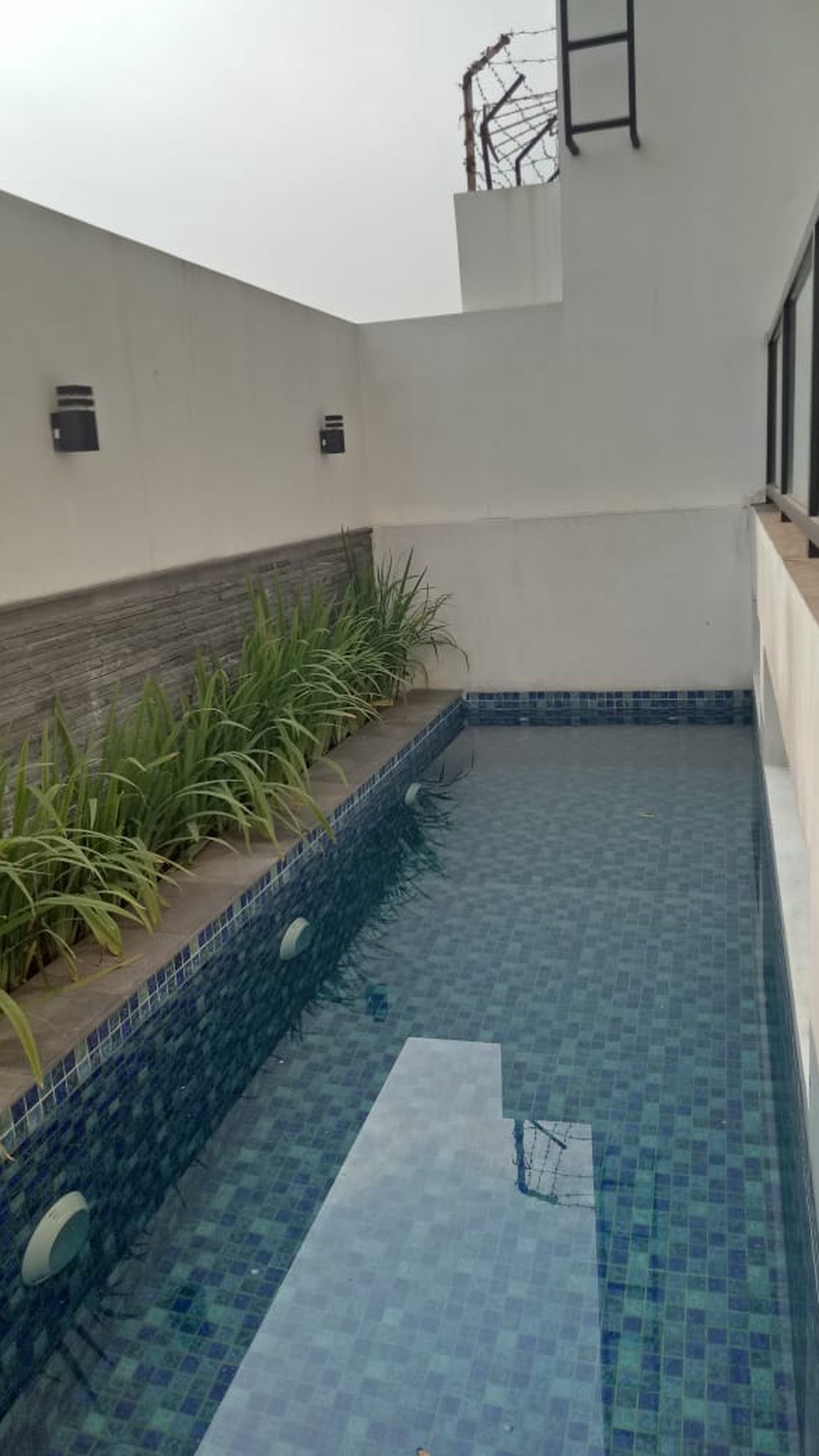 Rumah Cantik, Brand New  di Kemang Jakarta Selatan