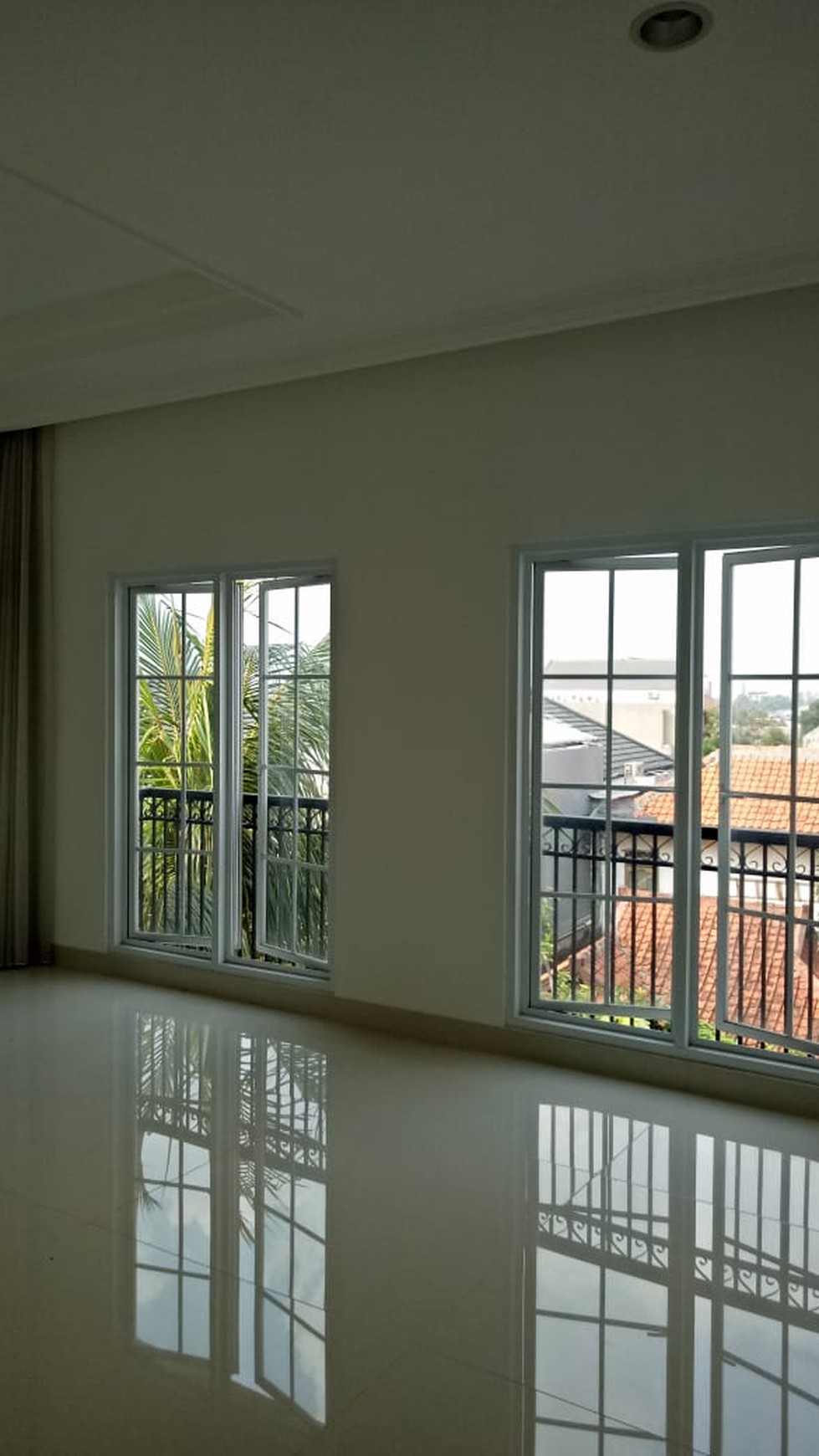 Rumah Cantik, Brand New  di Kemang Jakarta Selatan