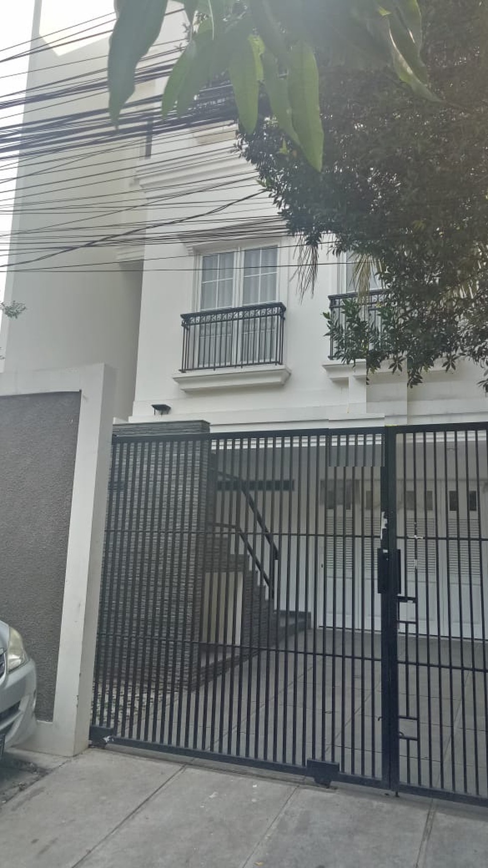 Rumah Cantik, Brand New  di Kemang Jakarta Selatan