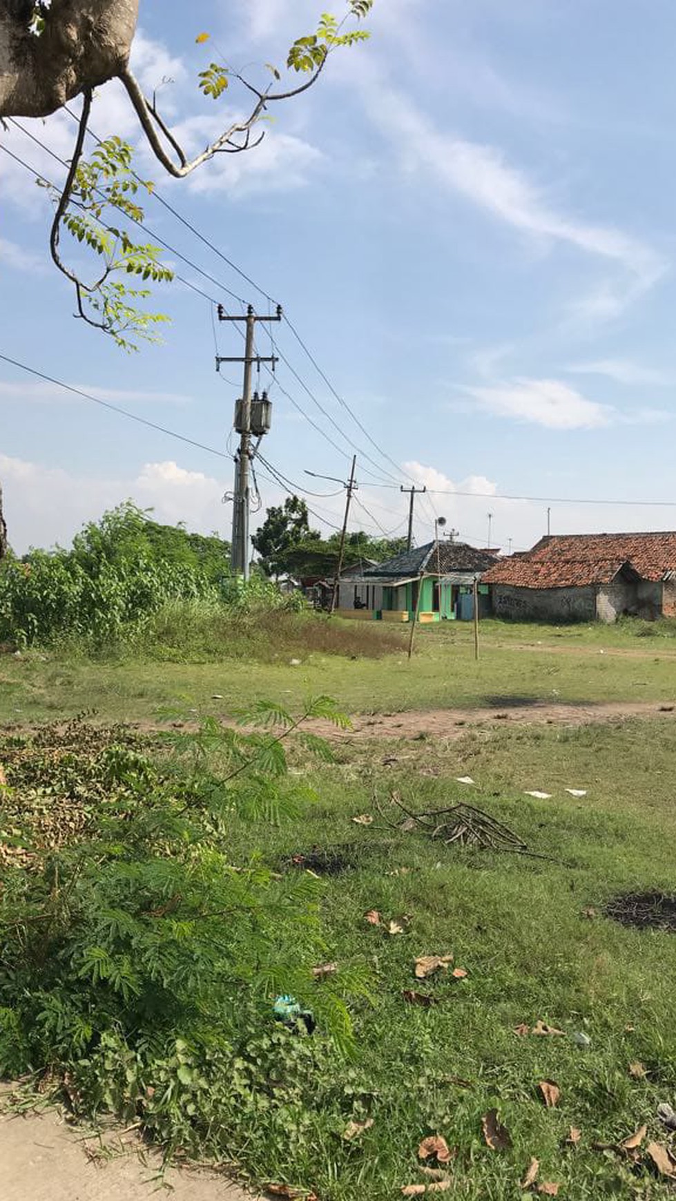 Tanah Raya Kemiri 2 KM dr Pasar Rengasdengklok, Luas 8000m2