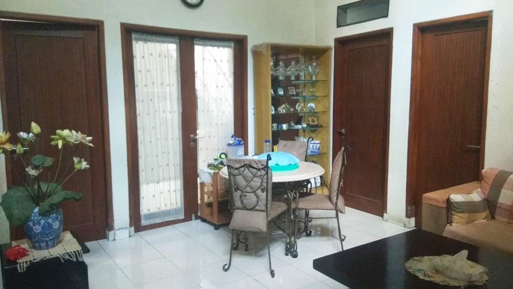 Rumah Cantik,Dalam Ruangan Rapih di Graha Raya