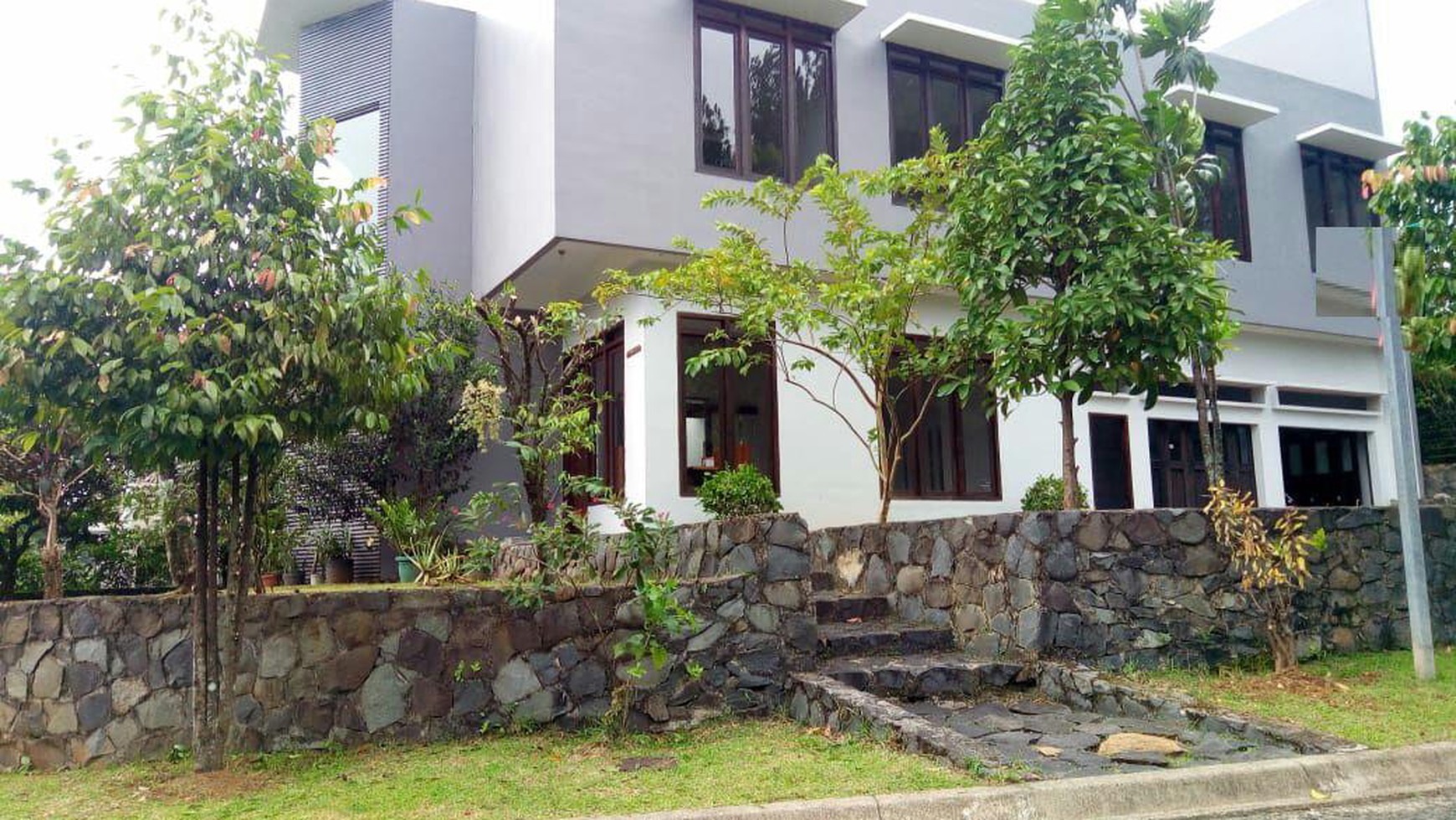Rumah Dalam cluster,Bagus di Sentul City