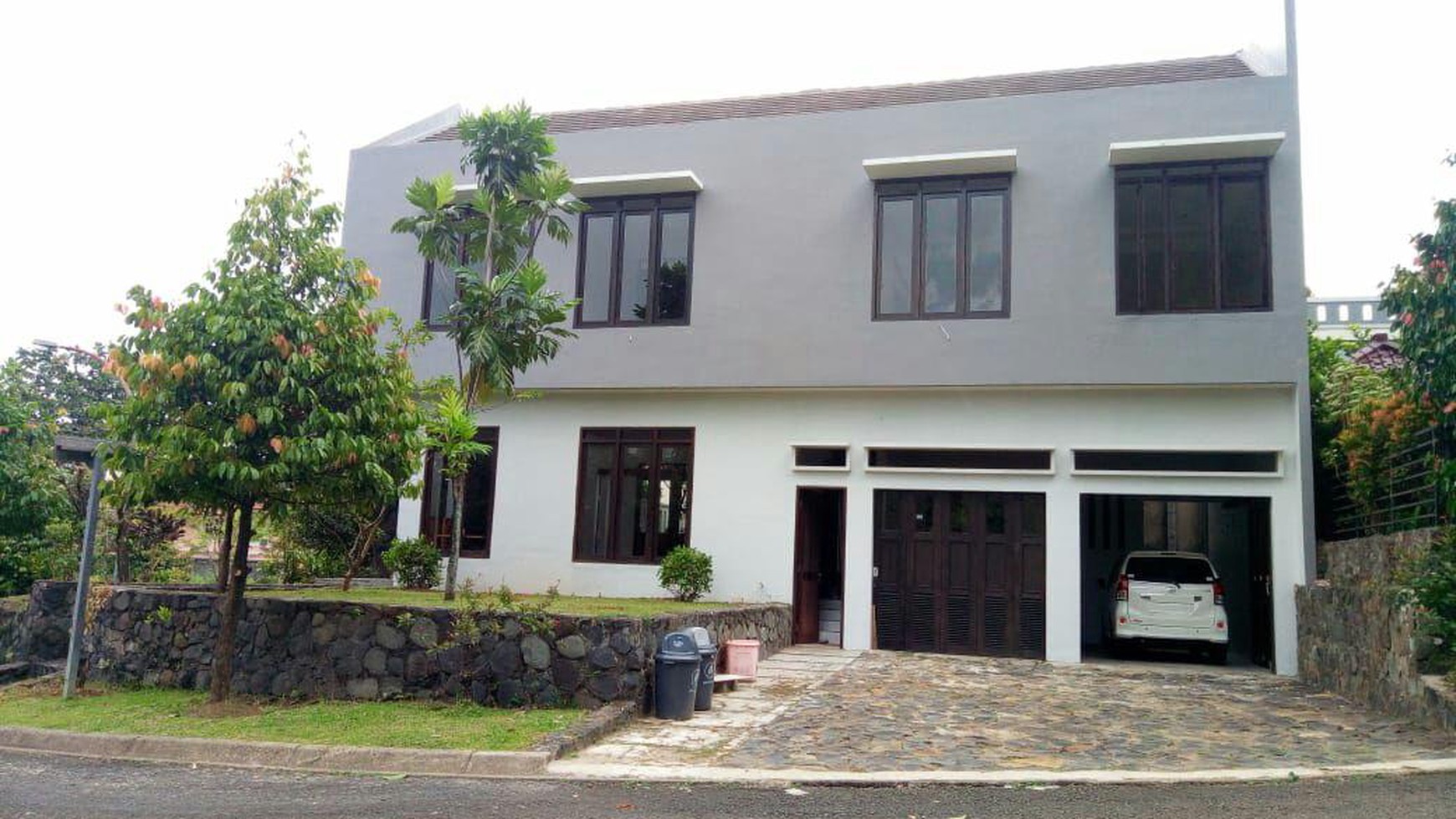 Rumah Cantik Nan Manis 2 Lantai di Sentul City Bogor