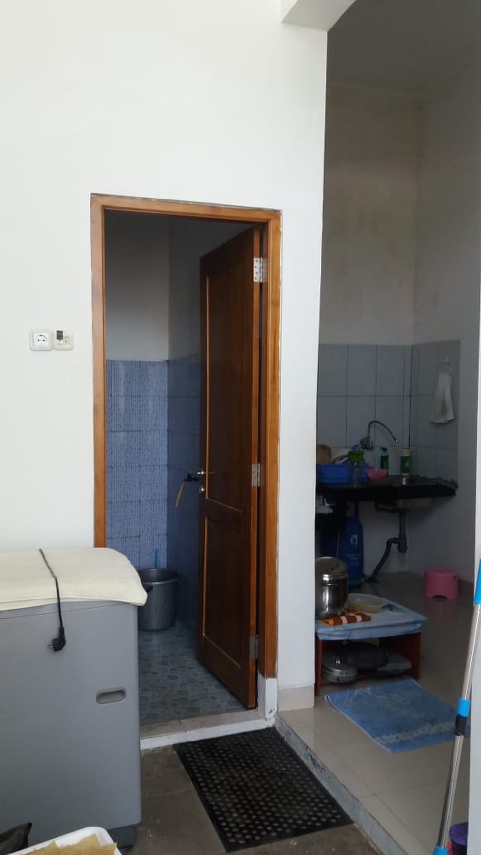 RUMAH MEWAH CLASIC MODERN POSISI HOOK, DI JL RANDUSARI, KALASAN.