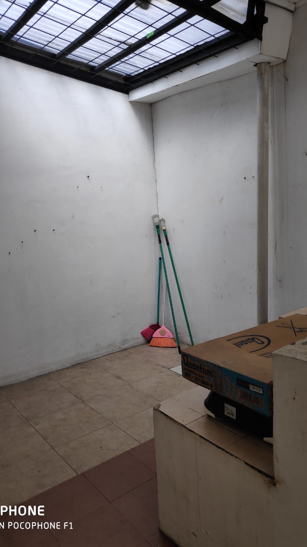Rumah Bagus Di Graha Carissa, Graha Raya Bintaro