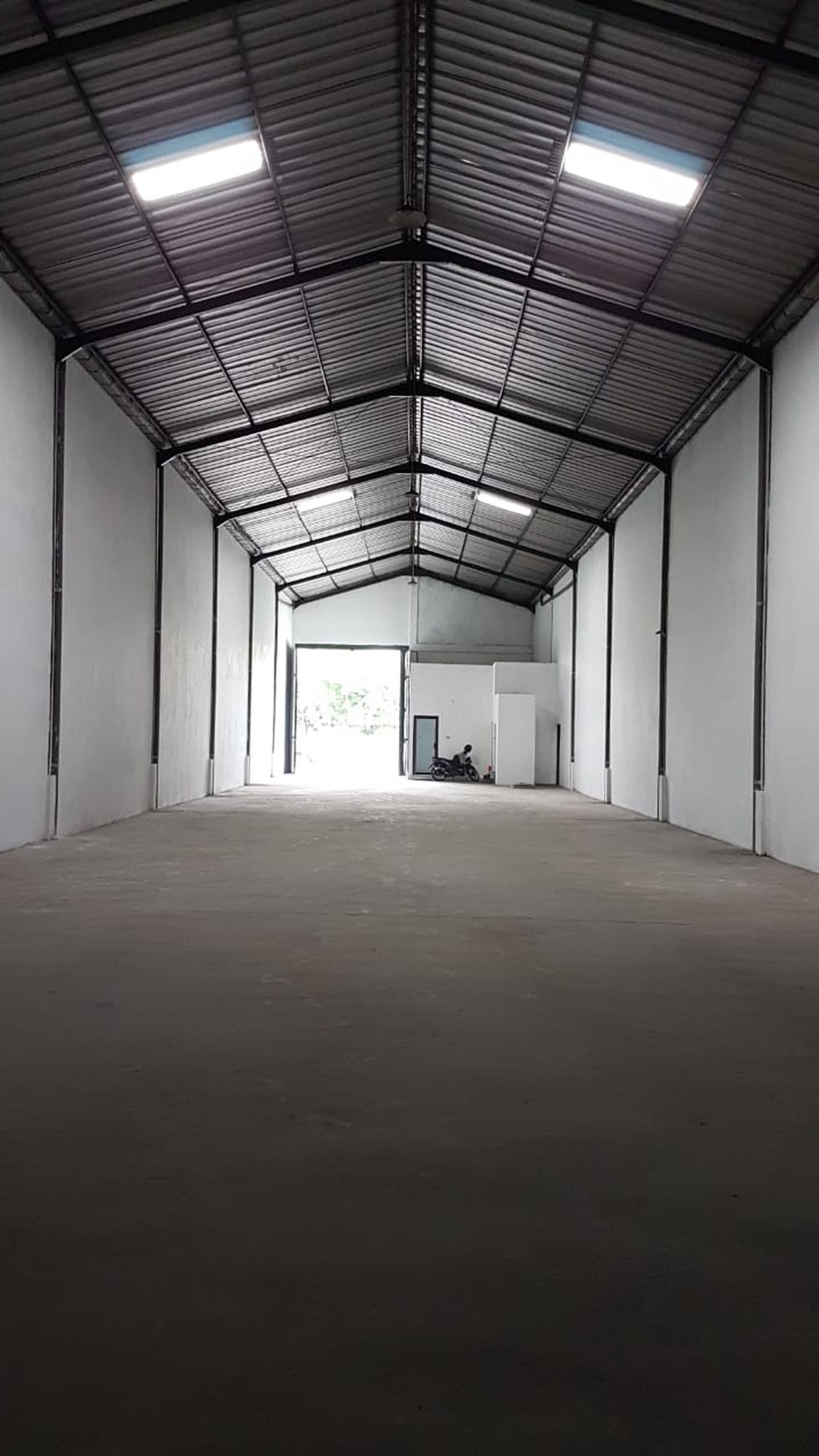 Gudang Dijual Sentral Mutiara Margo Permai Margomulyo Surabaya