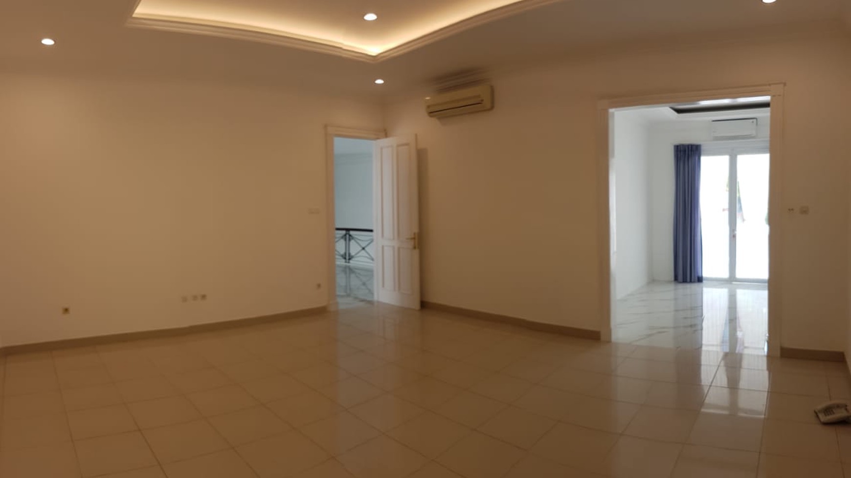For Rent Luxury House at Pondok Indah Near To Jakarta International School.. Good Location...