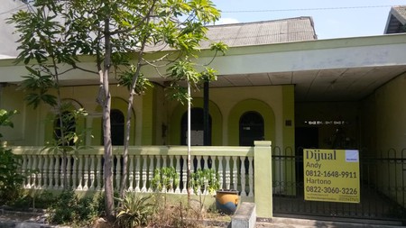 Rumah 1.5 lantai di jalan Ikan Sepat, Surabaya