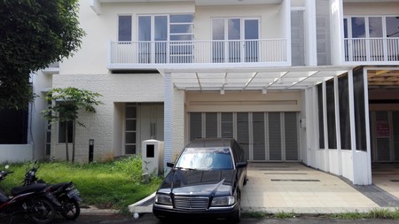 Rumah di Grand Orchard Clover Kelapa Gading Kondisi Bersih dan Rapi Terawat Siap Huni! Cluster