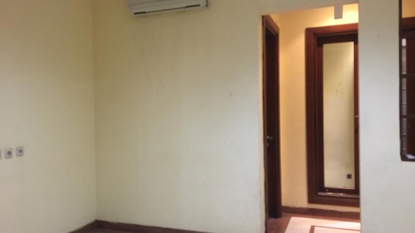 Rumah siap huni di Sektor 2 Bintaro Jaya