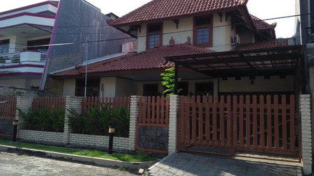Rumah Ciamik di Margorejo Indah