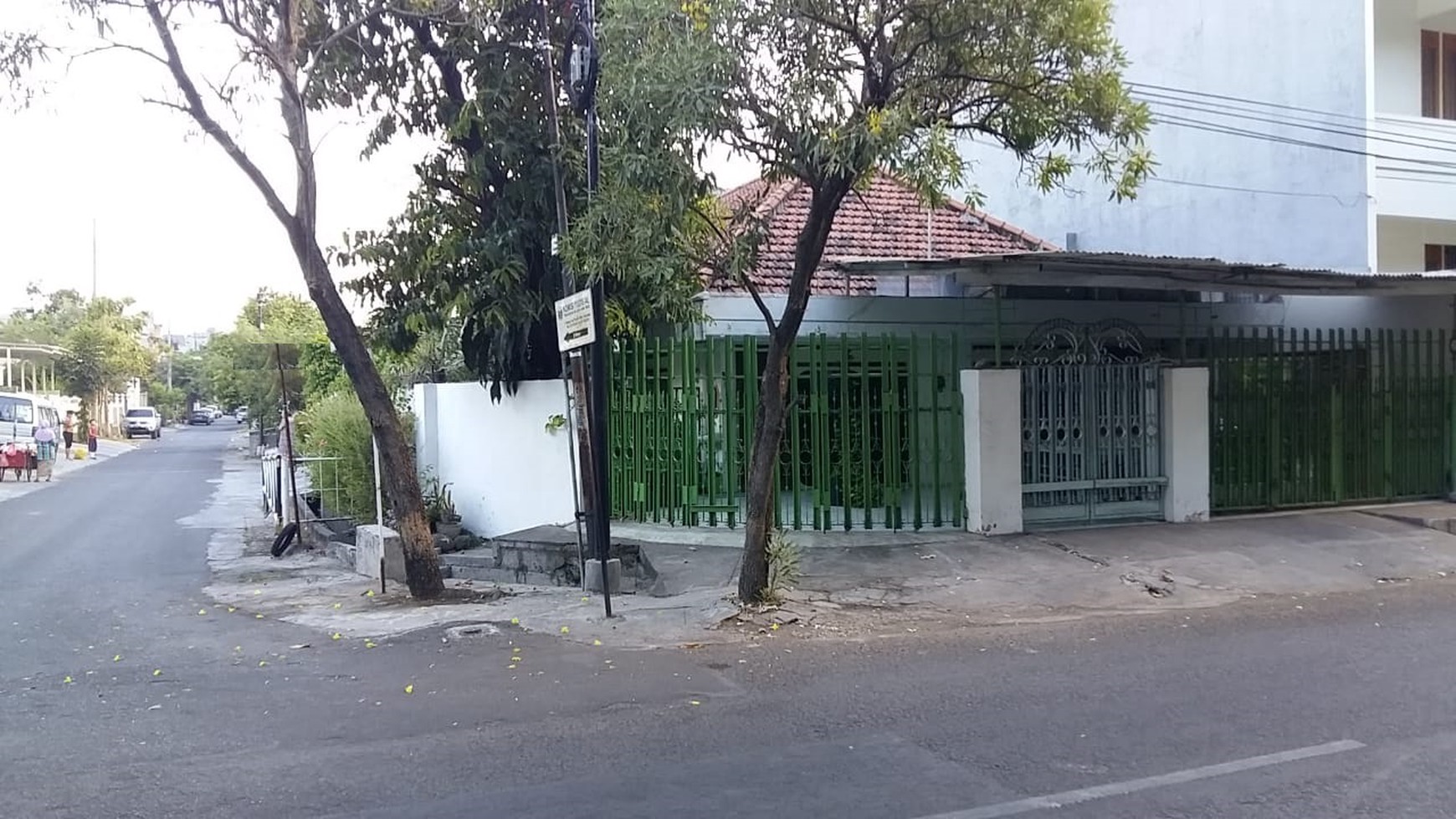 Rumah Hook di Ngagel Jaya Utara