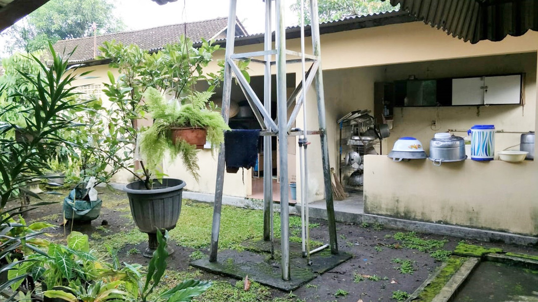 RUMAH TINGGAL COCOK UNTUK KELUARGA BESAR,JL. SUMATERA, MLATI, SLEMAN