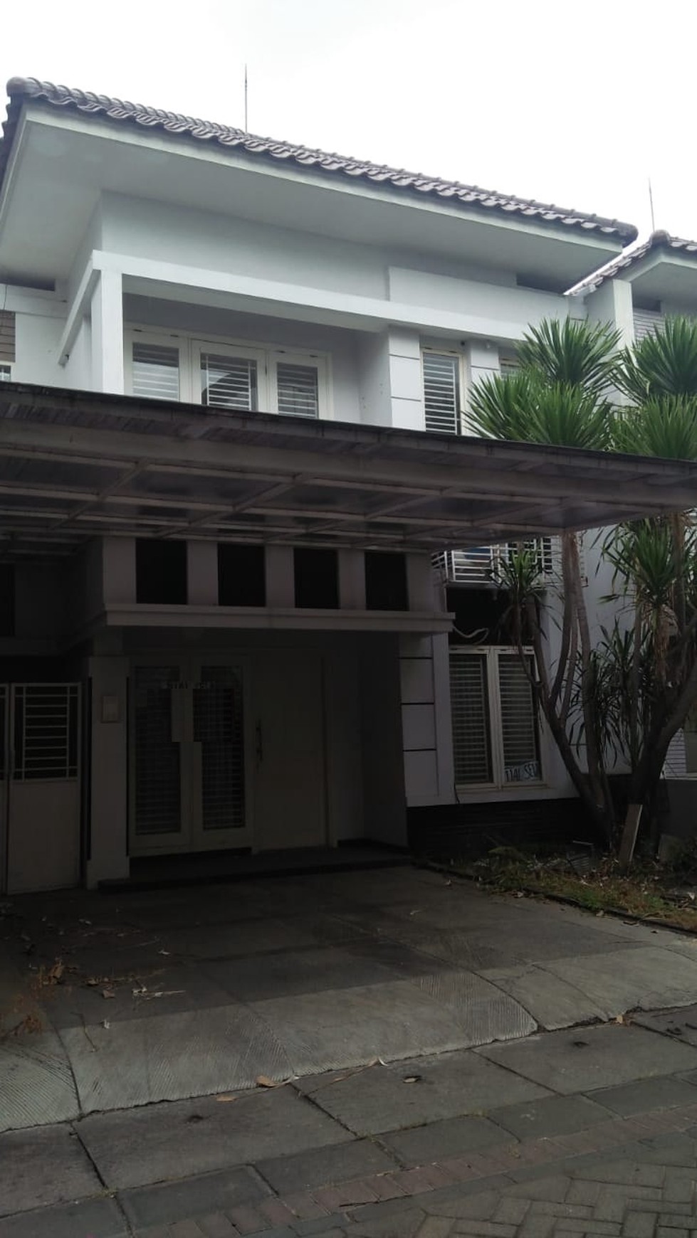 Rumah 2 lantai Central Park A.Yani