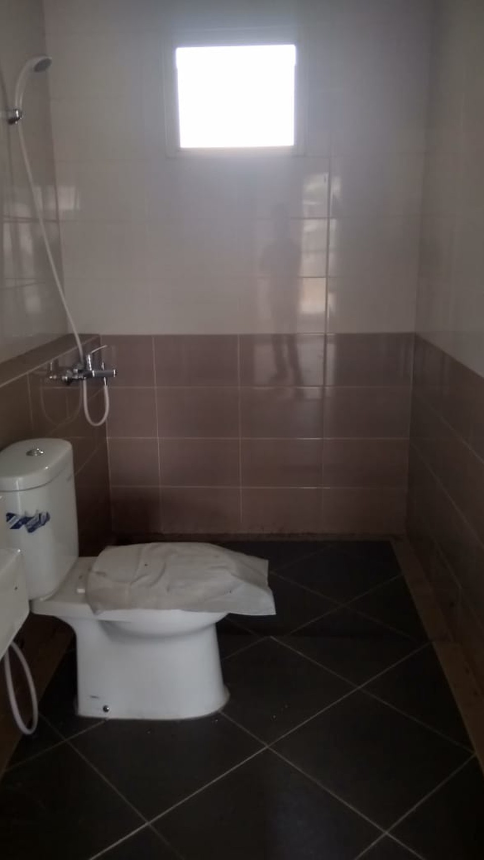 Dijual rumah Di JL. Giri utama 2 Suvarna pasar Kemis Sutera Kab. Tangerang