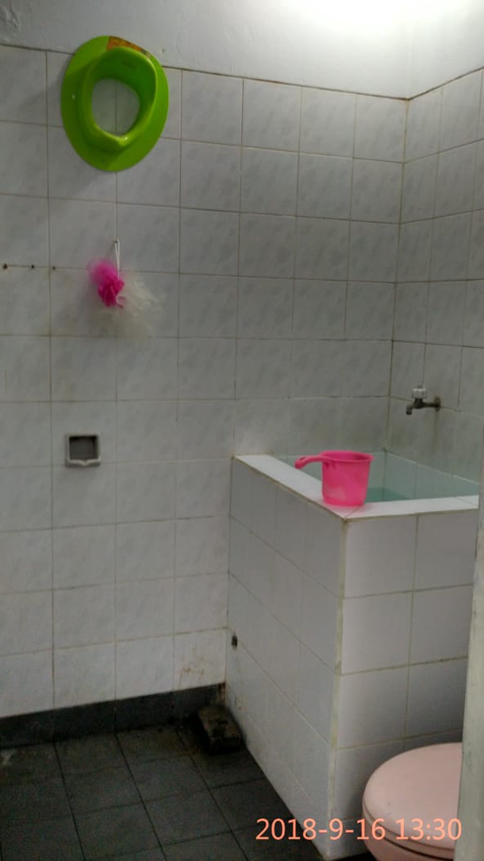 Rumah Taman Modern-Ujung Mentemg, Luas 102m2