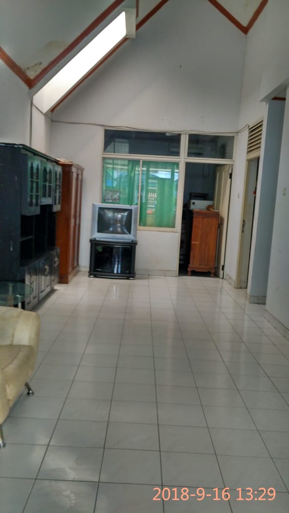 Rumah Taman Modern-Ujung Mentemg, Luas 102m2