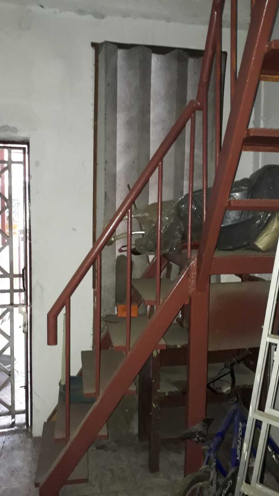 Rumah Taman Modern-Ujung Mentemg, Luas 102m2