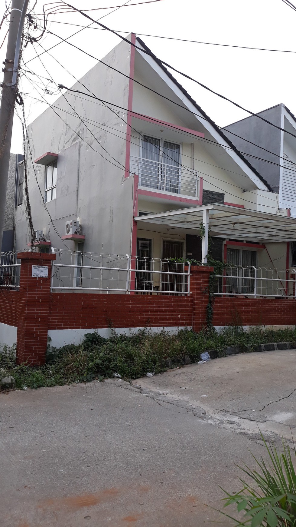 Rumah Huk di Komplek Imperial kelapa gading