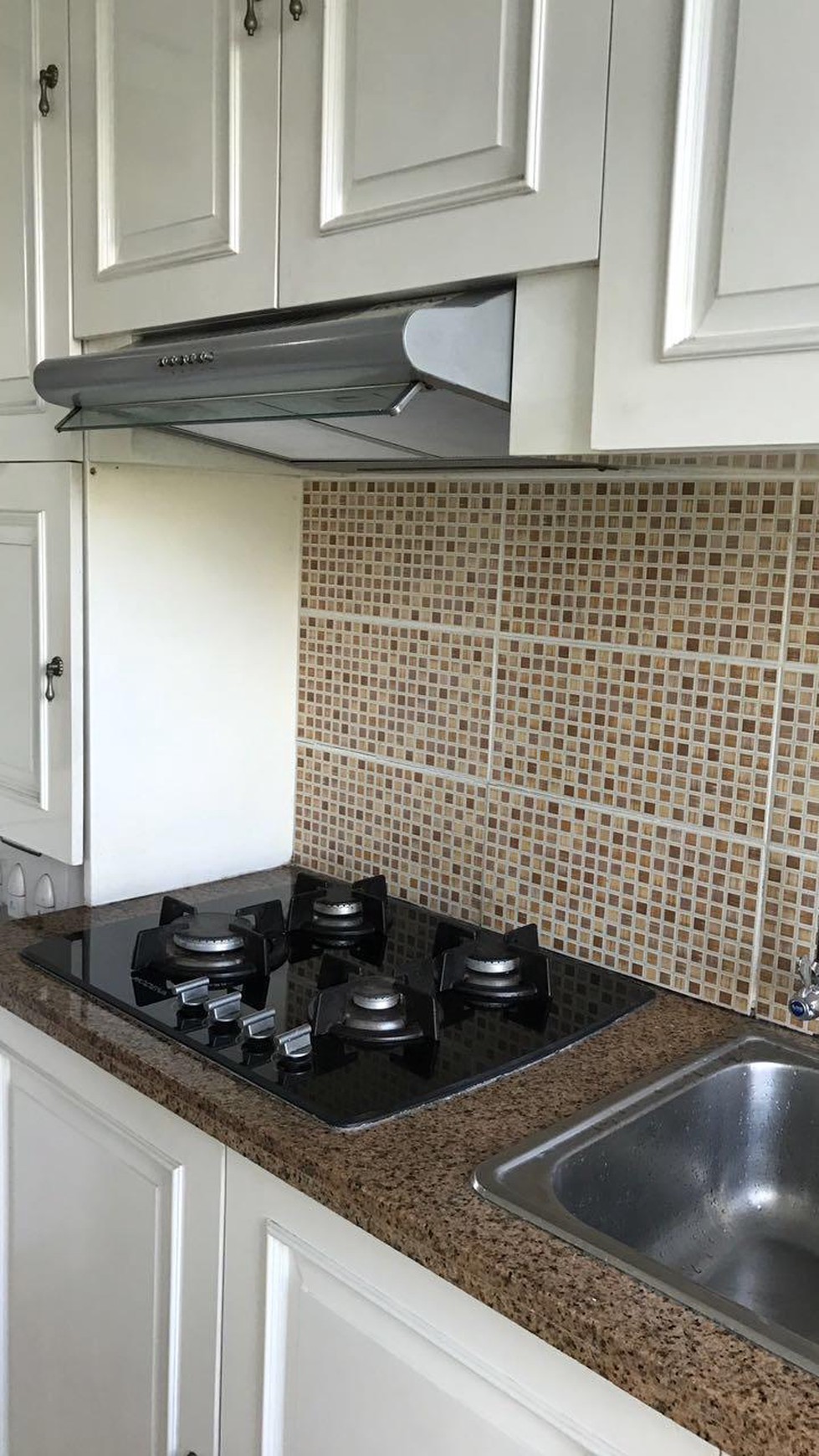 Apartemen Hamptons Park