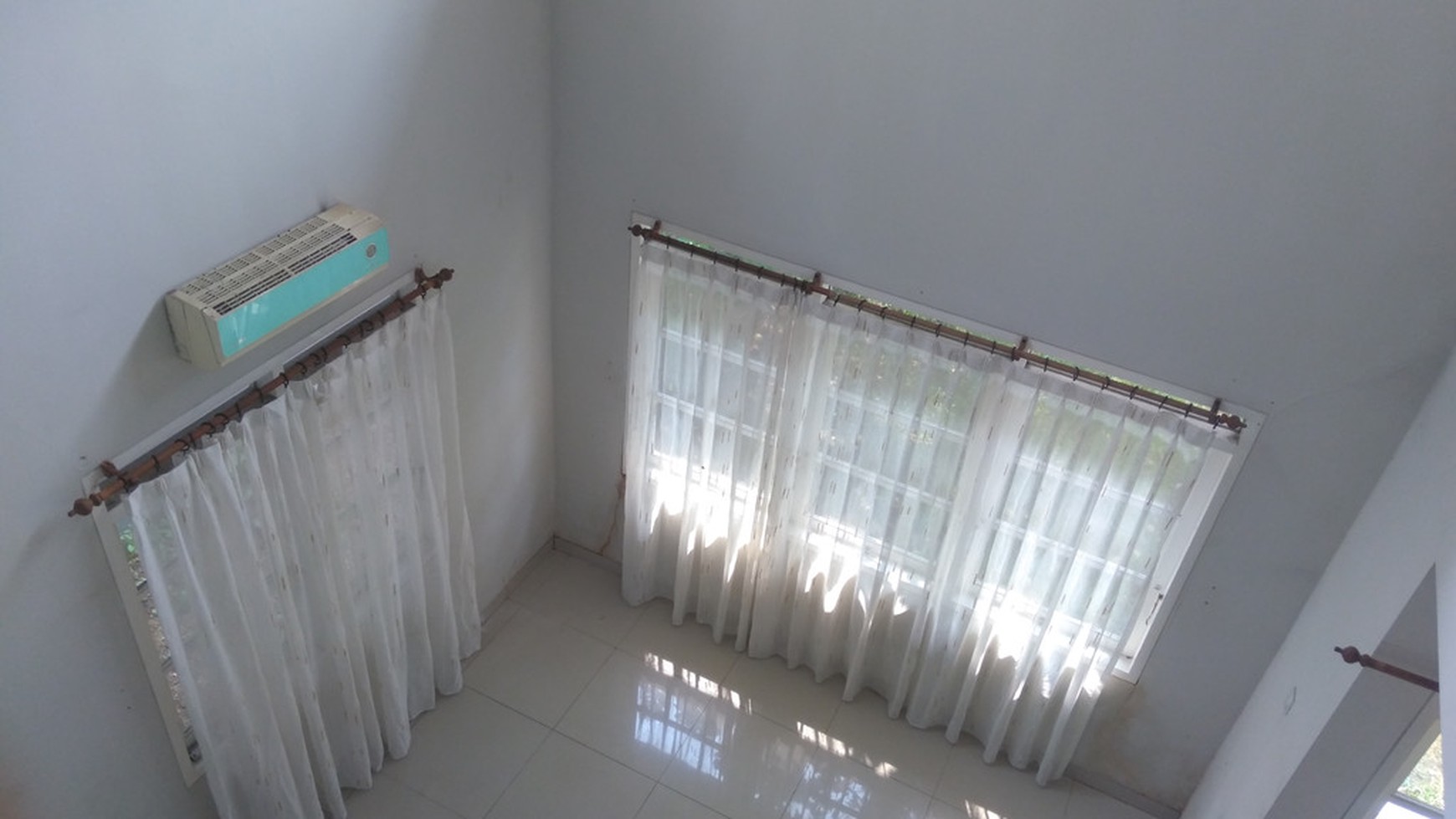 DI sewakan rumah siap huni 2 lantai di kota wisata cibubur