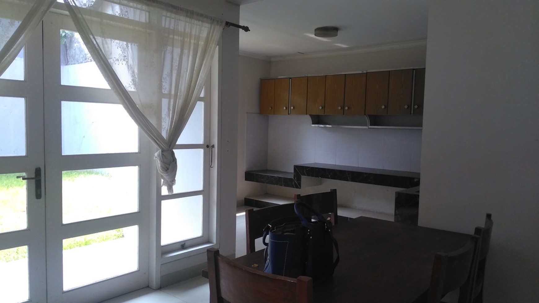 DI sewakan rumah siap huni 2 lantai di kota wisata cibubur