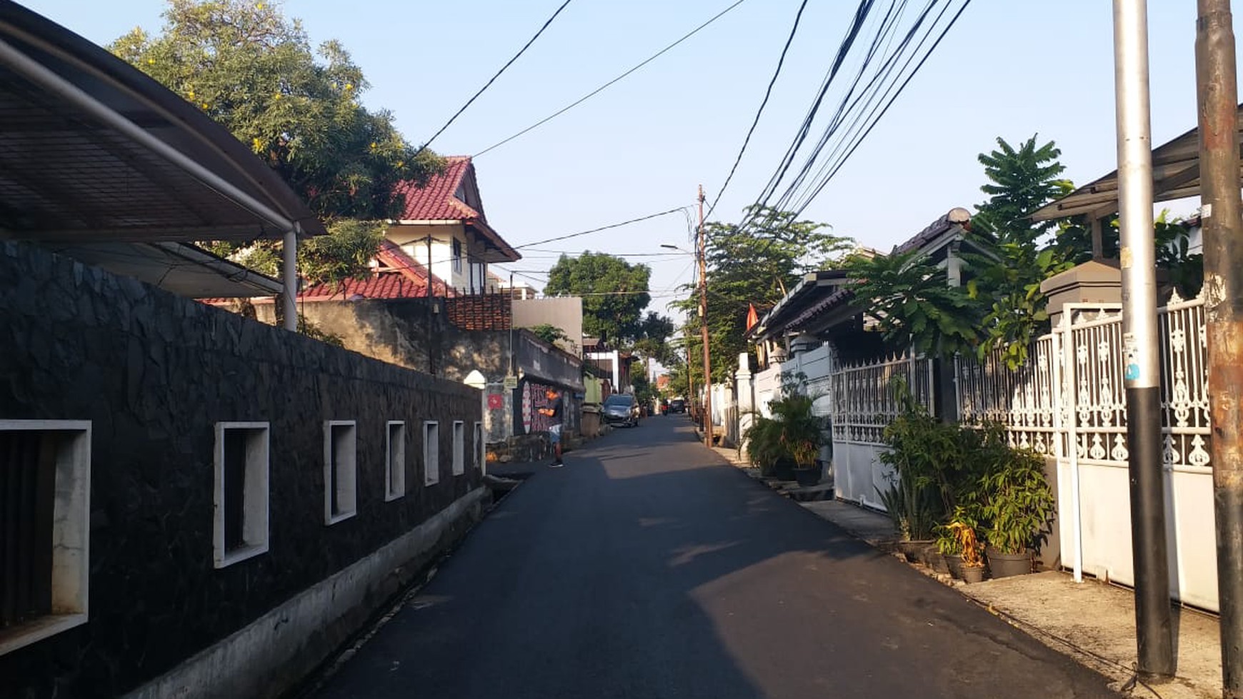 Rumah Nyaman, Lingkungan Bersih dan Lokasi Strategis @Jl. Mampang Jakarta Selatan